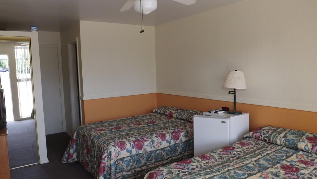 Twin Lakes Inn Bull Shoals Номер фото