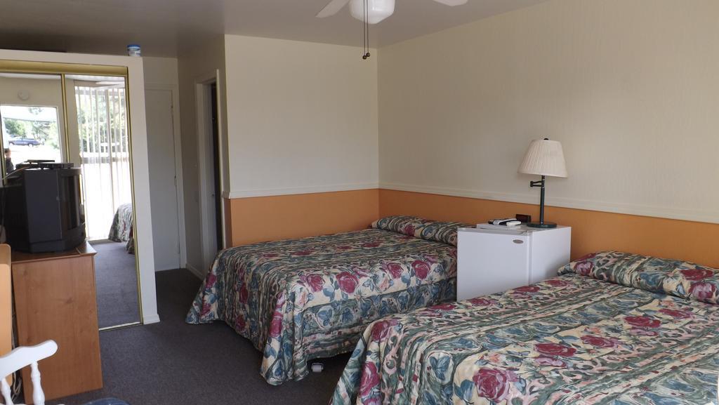 Twin Lakes Inn Bull Shoals Номер фото
